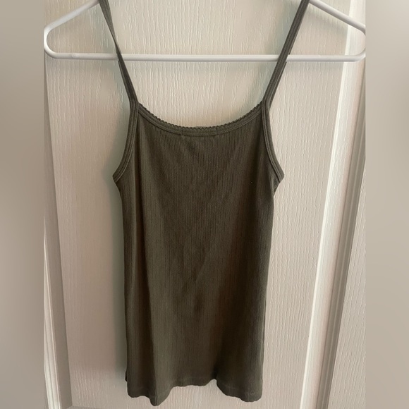 *RARE* Brandy Melville Green Belle Tank Top - Picture 4 of 4